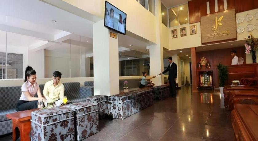 Kirirom Crystal Hotel Phnom Penh Exteriör bild